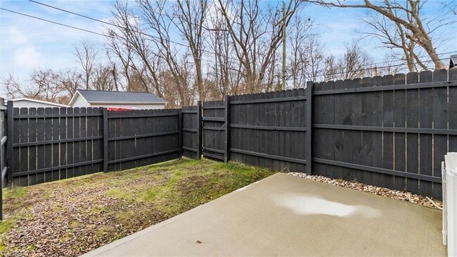 Building Photo - 13134 Pine Rd NE