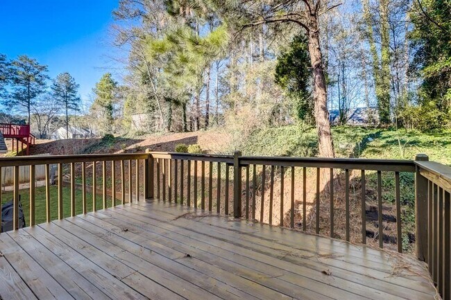 Building Photo - 715 Durham Ridge Dr NW