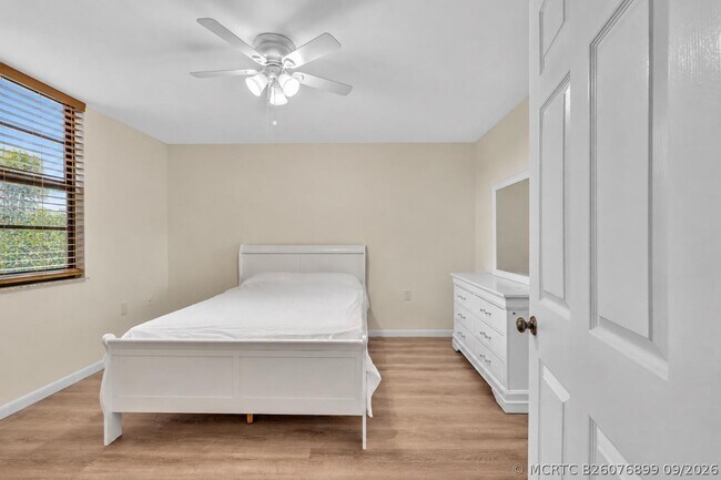 Building Photo - 3650 Whitehall Dr