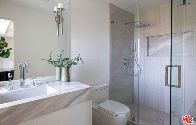 Building Photo - 1121 Tower Rd