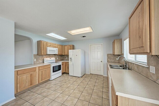 Building Photo - 1201 Sheltie Ln