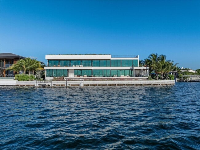 Building Photo - 11400 N Bayshore Dr