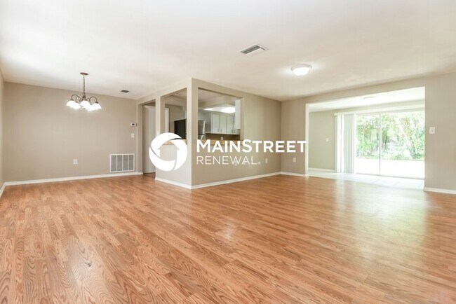Building Photo - 3 Bedroom Pet-Friendly Home in New Port Richey, FL with Main Street Renewal