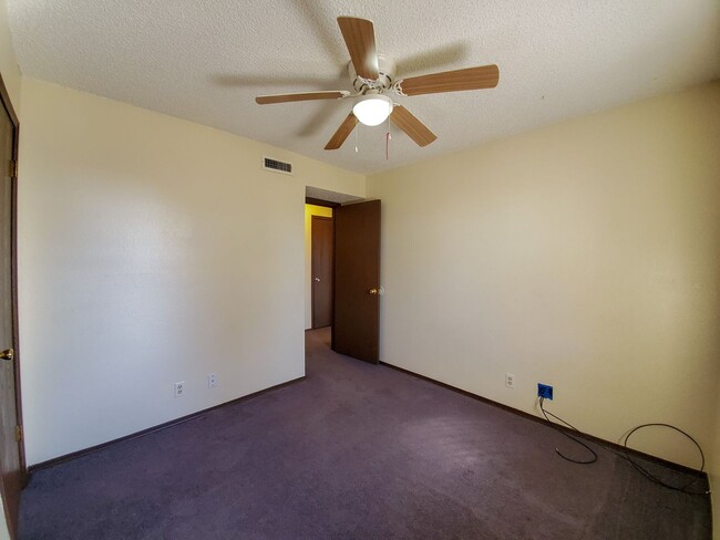 Building Photo - 3 Bed brick home in Tecumseh