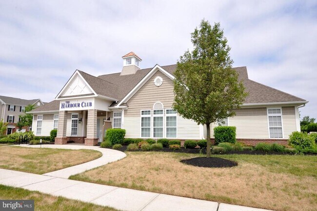 Building Photo - 328 Helen Dr