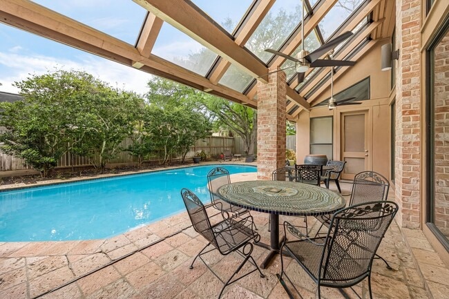 Building Photo - 19823 Sunbridge Ln