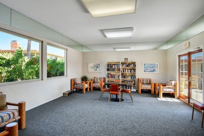 Building Photo - 2 bedroom 2 bath condo for rent in San Car...