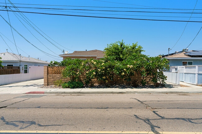 Building Photo - 1354 Knoxville St