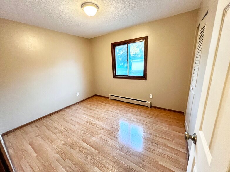 Building Photo - 5751 Quincy St