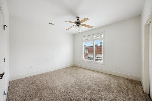 Building Photo - 614 Tennessee St