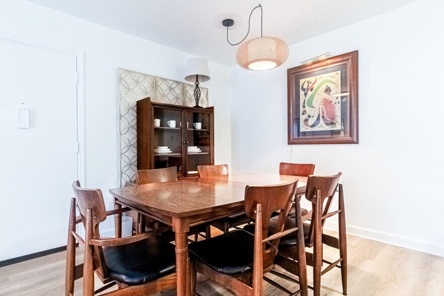 Building Photo - 1700 SW 16th Ct