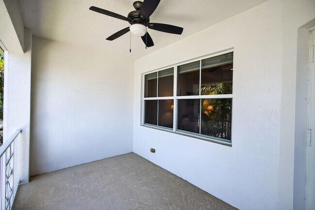 Building Photo - 1000 US-1