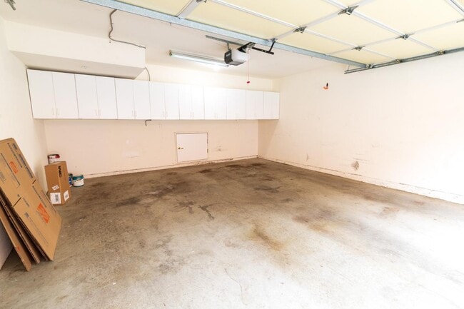 Building Photo - 4097 Alder Terrace