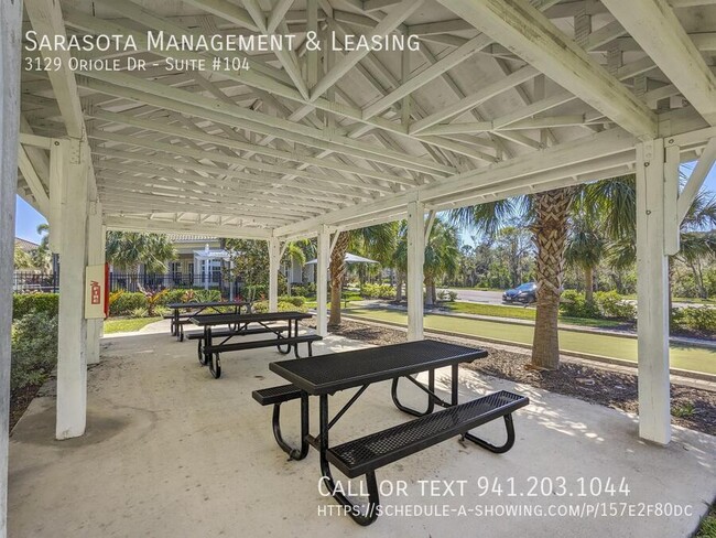 Building Photo - 3129 Oriole Dr