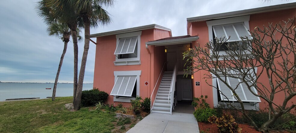 Building Photo - 3715 42nd Way S