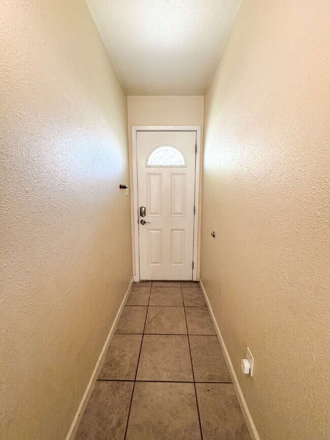 Building Photo - "Charming 2-Bedroom Oasis in Yuma with Mod...