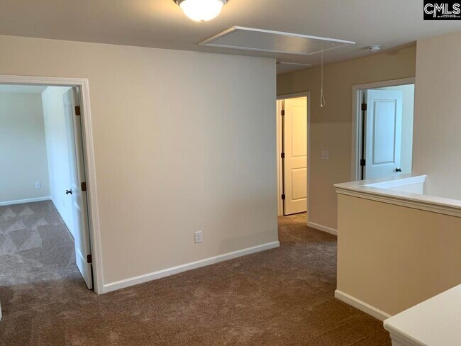 Building Photo - 553 Hatteras Dr