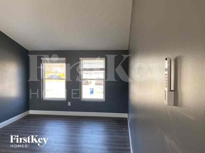 Building Photo - 3103 Valleywood Dr