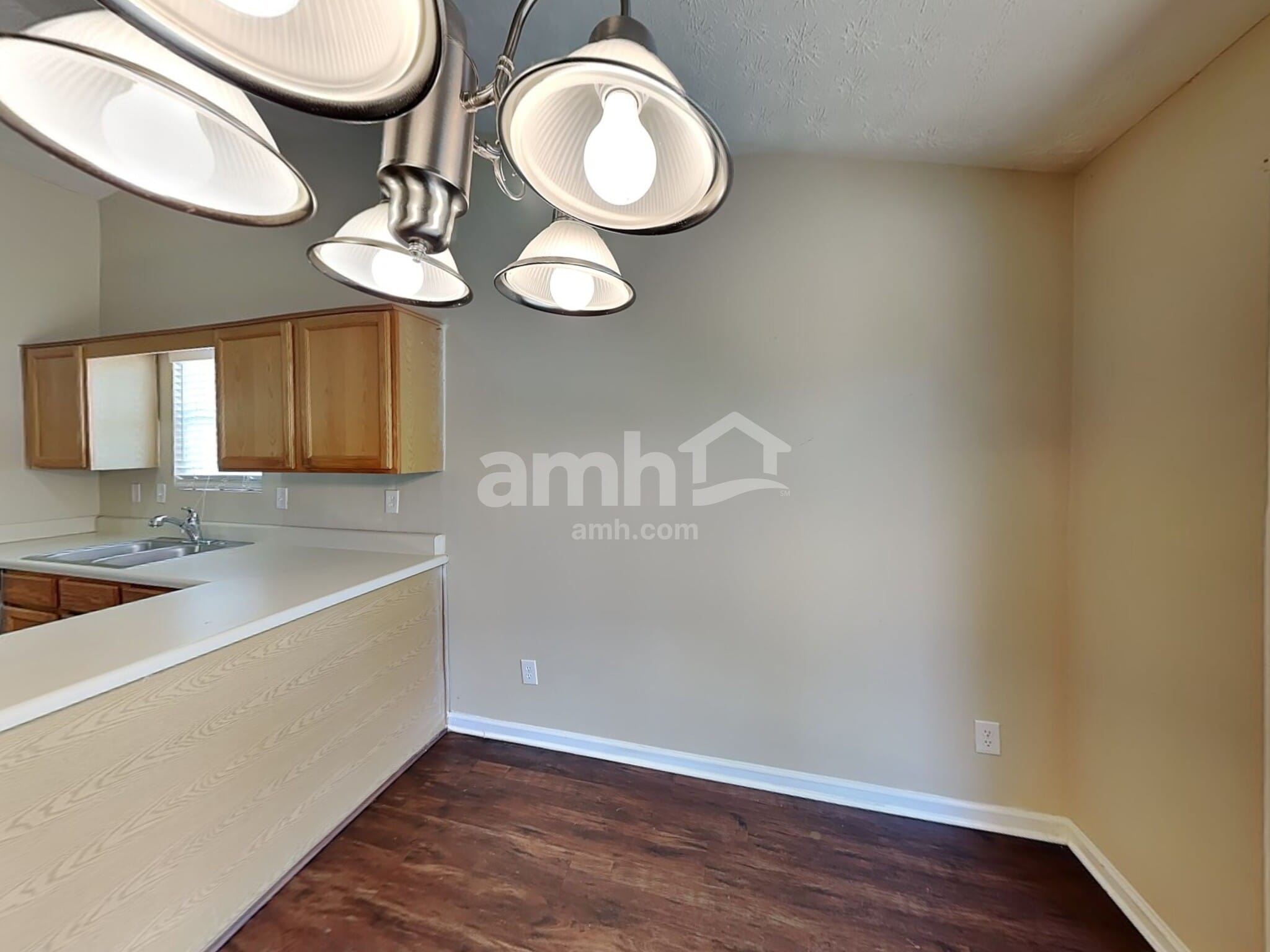 Building Photo - 3009 Sentinel Cir