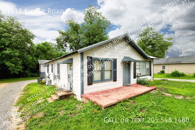 Primary Photo - 2-Bed/1-Bath Apartment with Bonus Room!