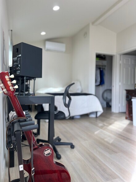 Building Photo - 7017 Fullbright Ave