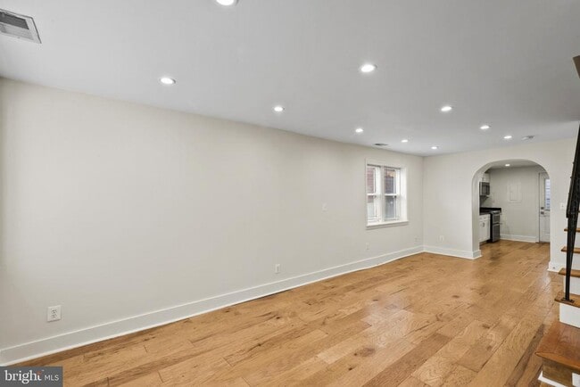 Building Photo - 1006 S Belnord Ave