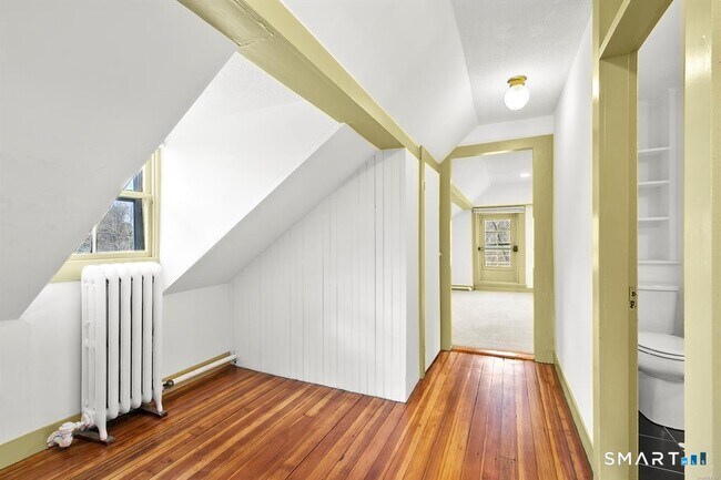 Building Photo - 185 Main St