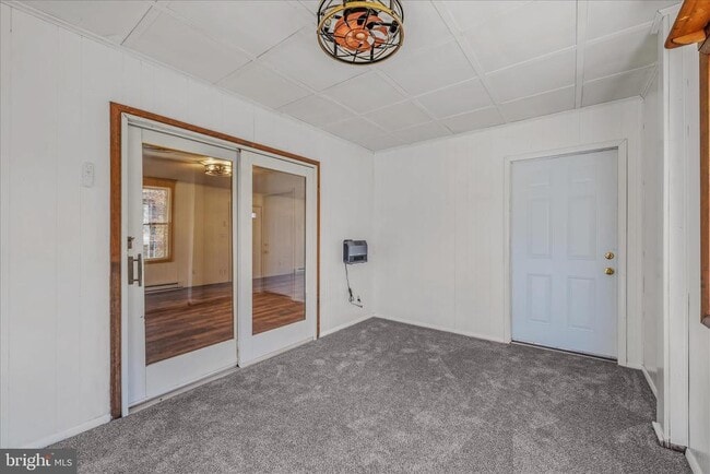 Building Photo - 438 Gloyd Ln