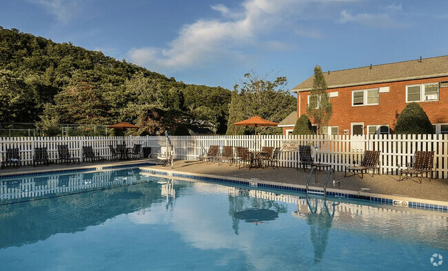 Fun in the Sun at the Cliffside Pool!