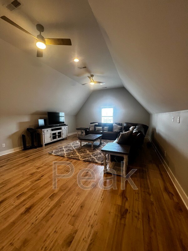 Building Photo - 6913 Hiatus Ct