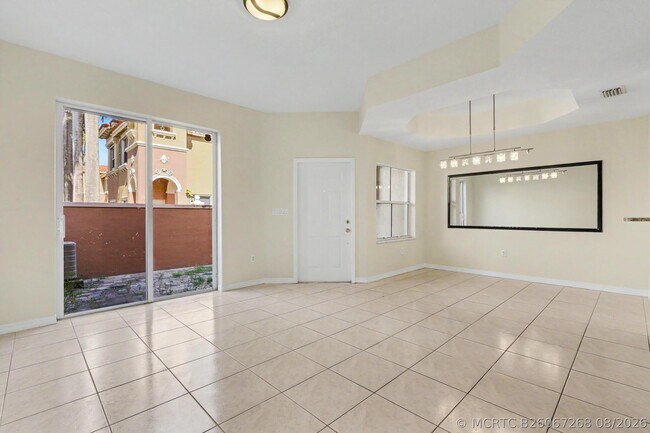 Building Photo - 626 SW 106th Ave