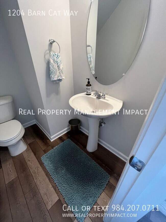 Building Photo - 1204 Barn Cat Way