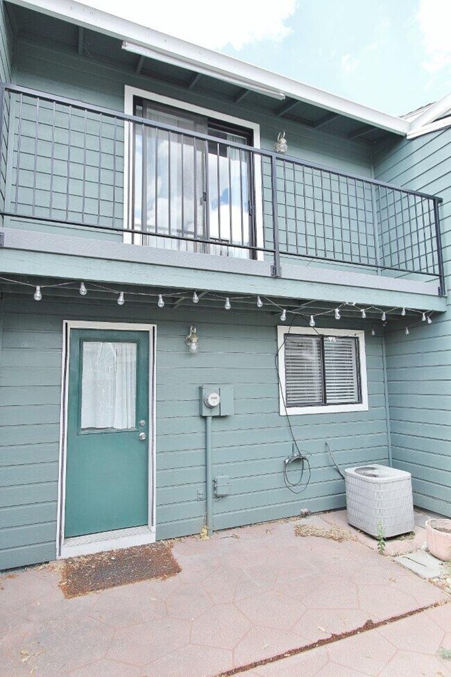 Building Photo - 3021 S Windstream Ln