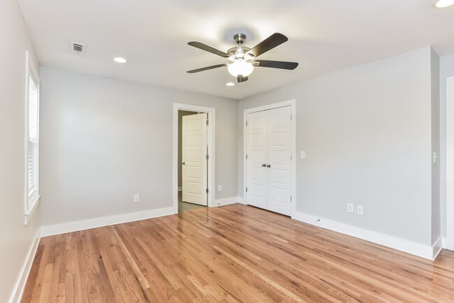 Building Photo - 2022B Greenwood Cir