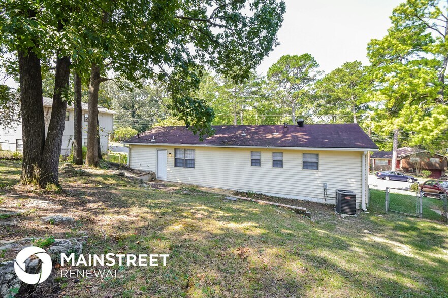 Building Photo - 1737 5th Way NW