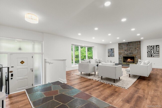 Building Photo - 1341 Pelhamdale Ave