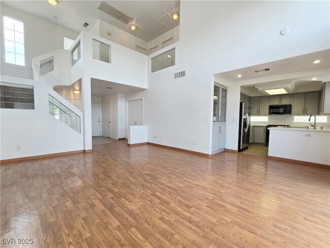Building Photo - 728 Ribbon Grass Ave