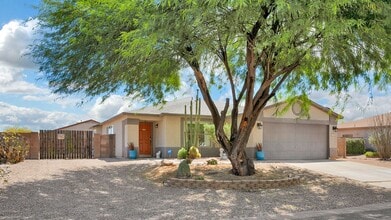 Building Photo - Private Pool Oasis on a Spacious Quarter-Acre Lot in Star Valley Village!!