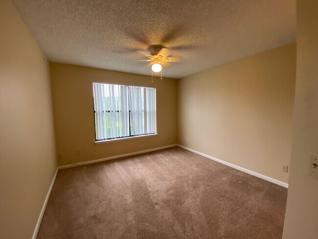 Building Photo - 13525 Eagle Ridge Dr