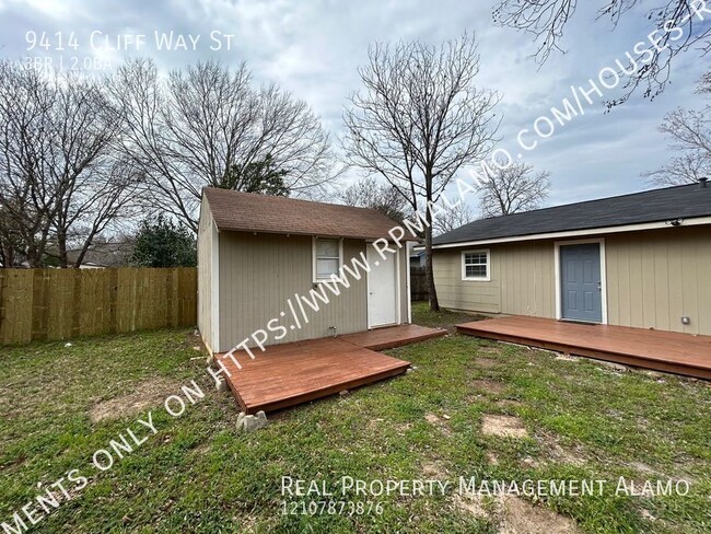 Building Photo - 9414 Cliff Way St