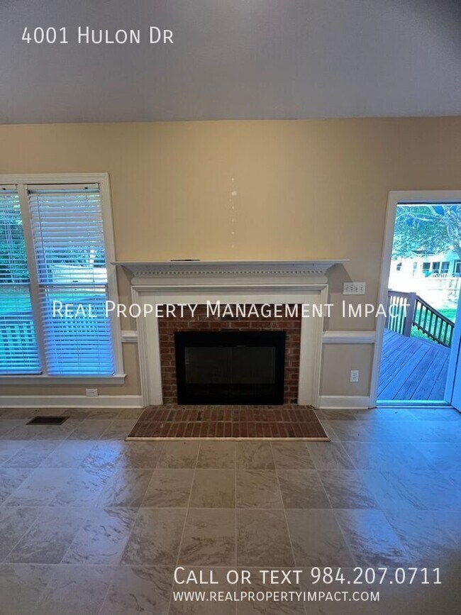 Building Photo - 4001 Hulon Dr