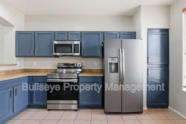 Building Photo - 2047 S Jefferson