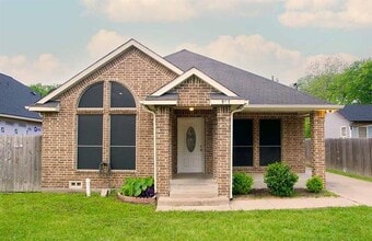 Building Photo - 907 Meriott St