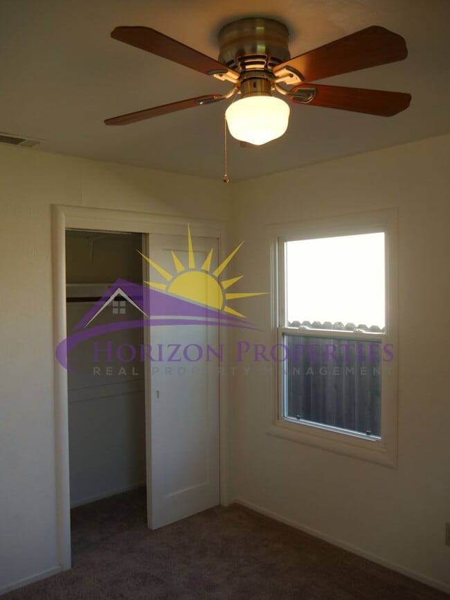 Building Photo - Unique 3 Bed 1.5 Bath 1,173 Sq. Ft. South Sacramento Home in Freeport Village