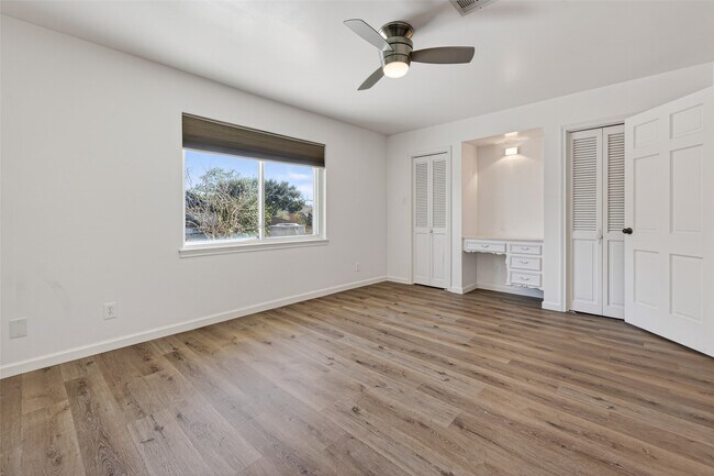 Building Photo - 5530 Holly St