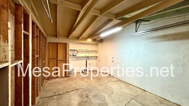 Building Photo - 13249 Osage Rd