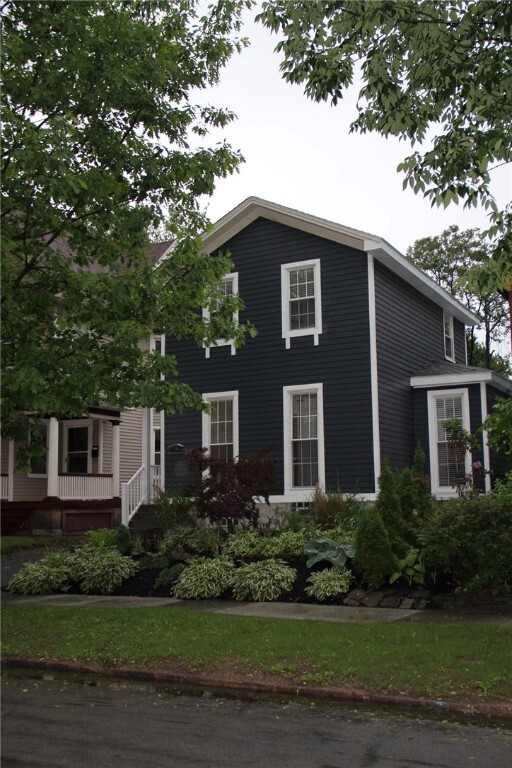 Building Photo - 114 Averill Ave