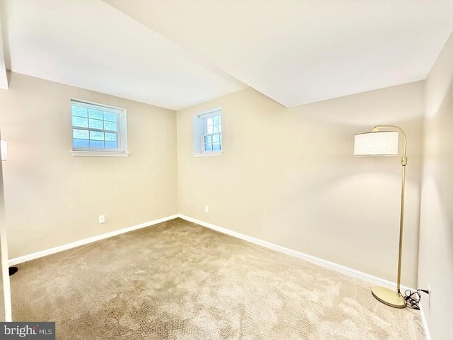 Building Photo - 3531 39th St NW