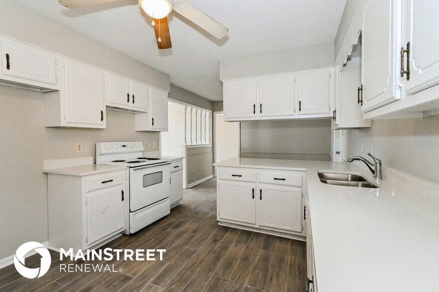 Building Photo - 4378 Castle Heights Dr