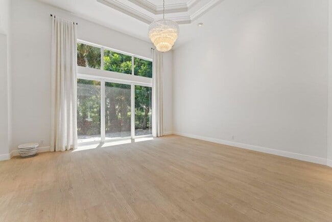 Building Photo - 128 Abondance Dr